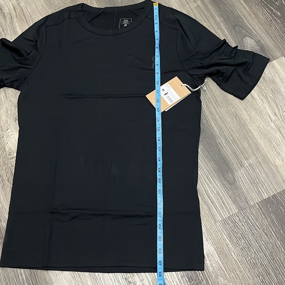 On Men's MERINO T-SHIRT - Picture 3 of 16